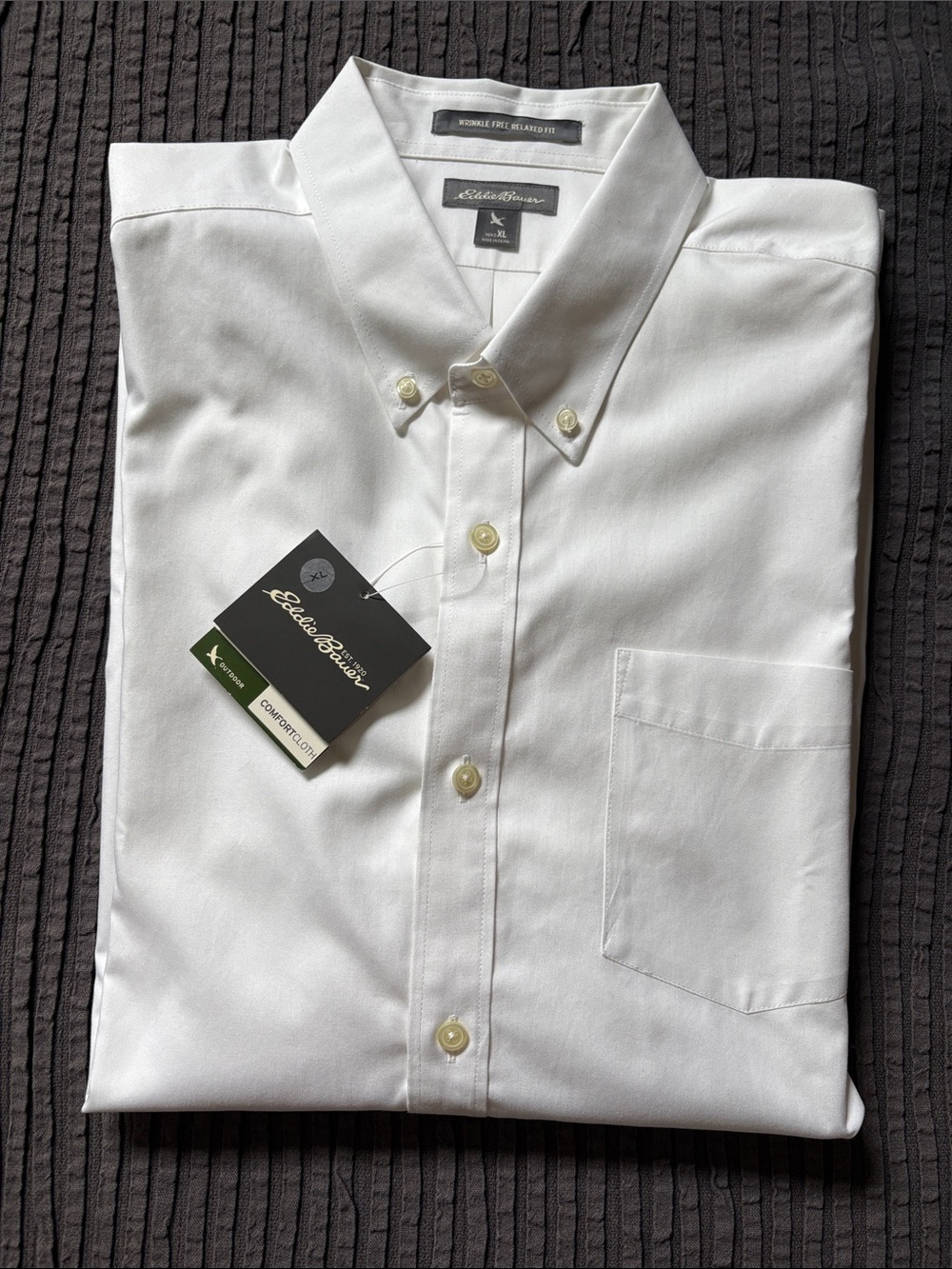 NWT Eddie Bauer Men’s XL White Buttondown Shirt